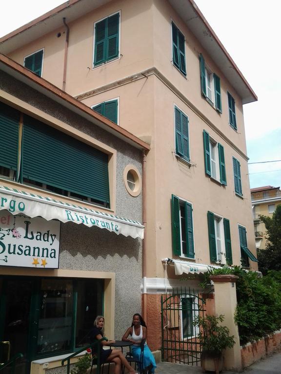Hotel Lady Susanna ヴァラッツェ エクステリア 写真
