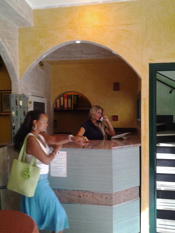 Hotel Lady Susanna ヴァラッツェ エクステリア 写真