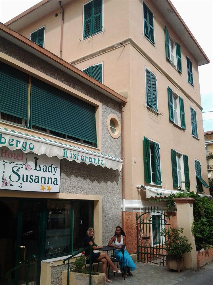 Hotel Lady Susanna ヴァラッツェ エクステリア 写真